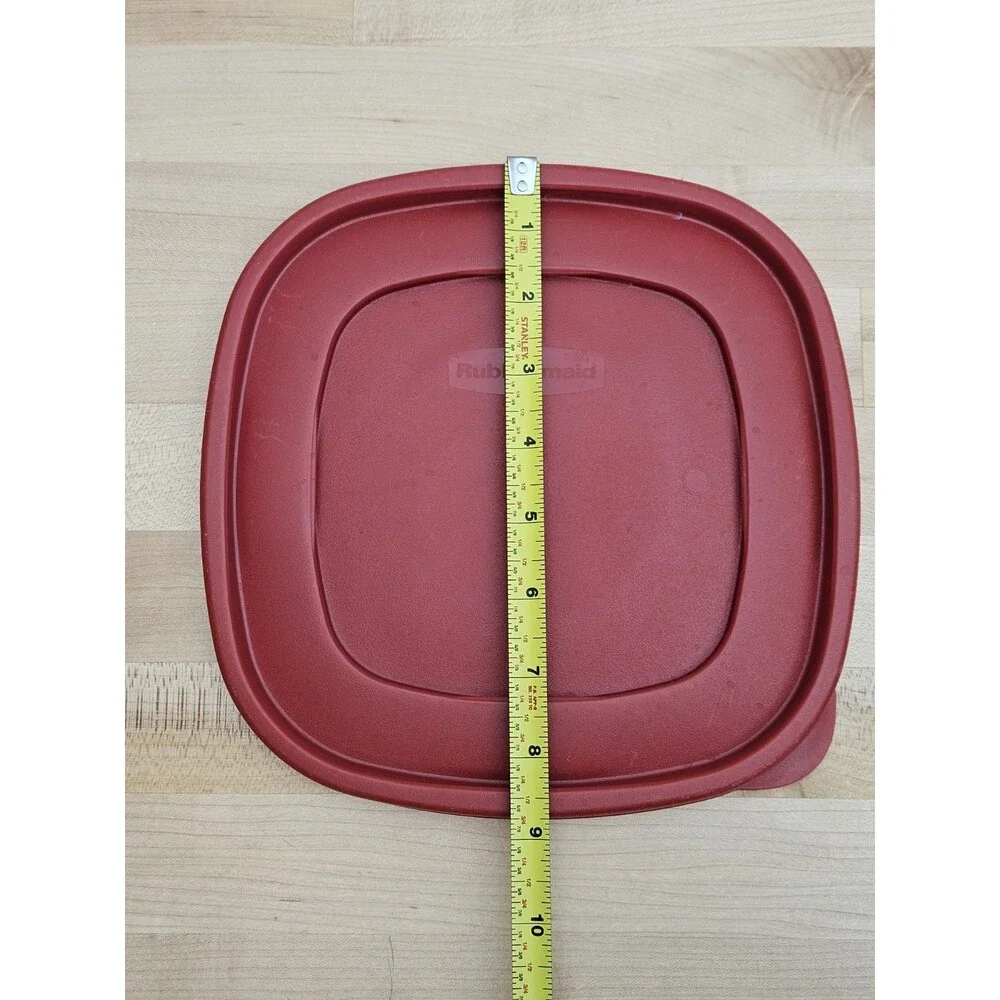 Rubbermaid 7J70 Easy Find Red Square Plastic Cover 9